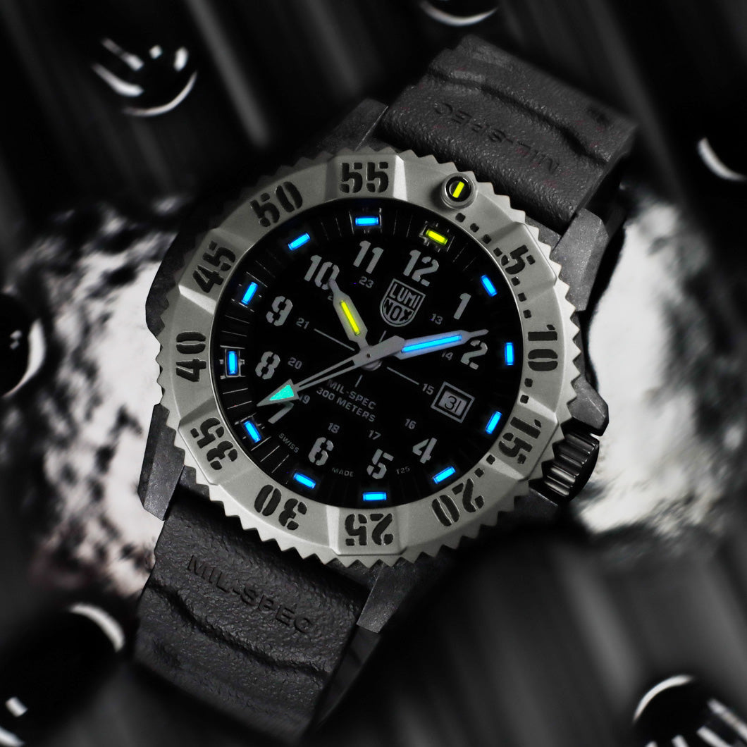 Luminox Carbonox MIL-SPEC 3350 46mm Military Watch review