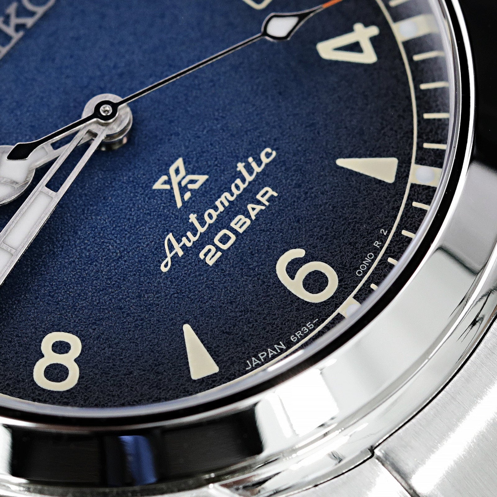 Seiko’s Latest & Smallest Alpinist SPB157J1