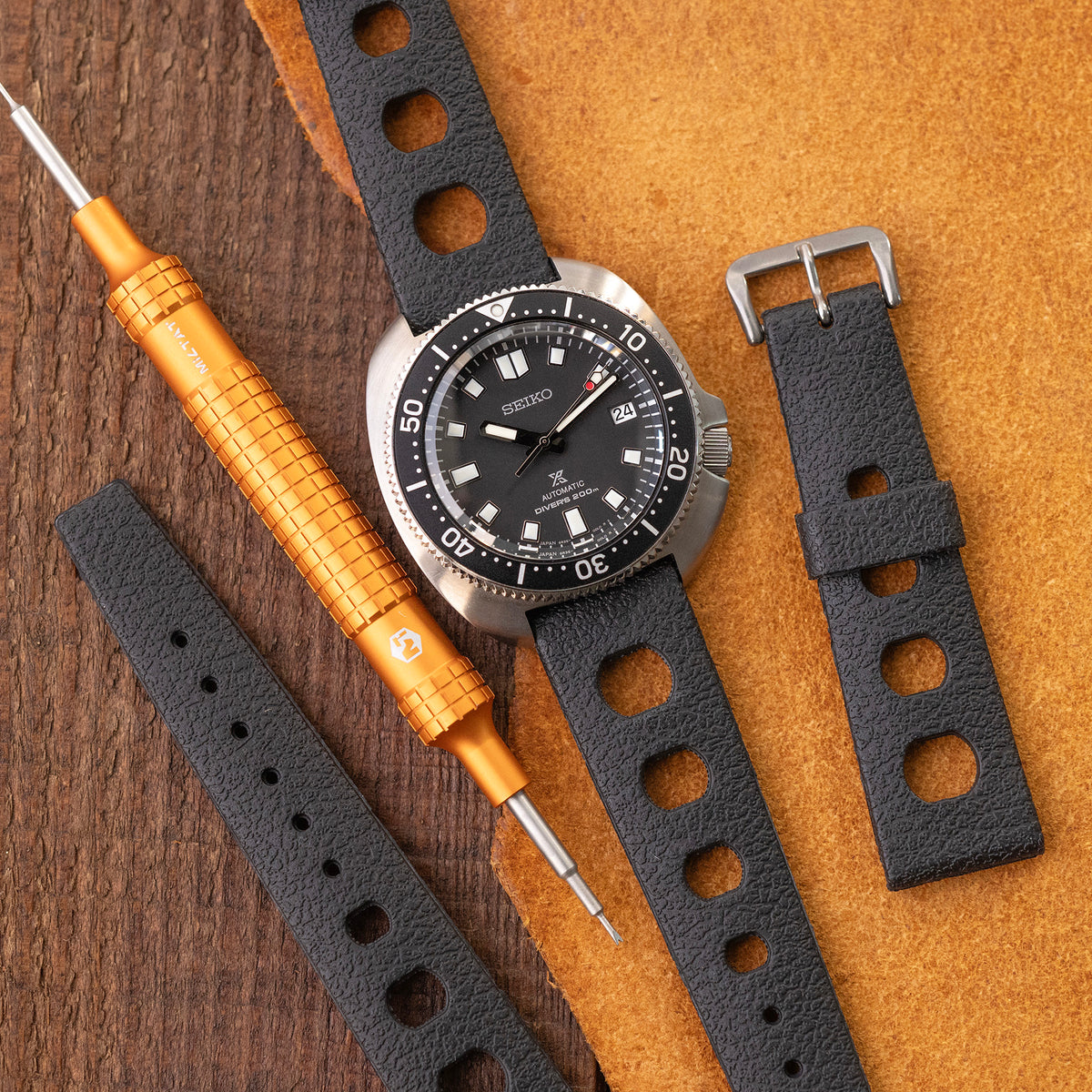 20mm Black Retro Large Holes Rally Tapered Rubber watch band