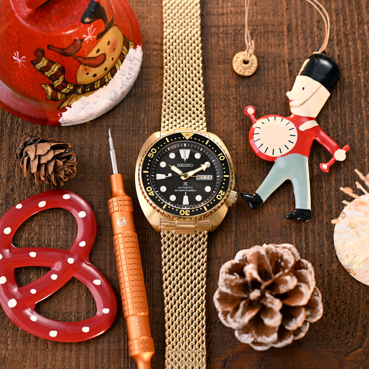 Curved End Massy Mesh Watch Band compatible with Seiko Gold Turtle SRPC44 SRPD46, V-Clasp, Full IP Gold