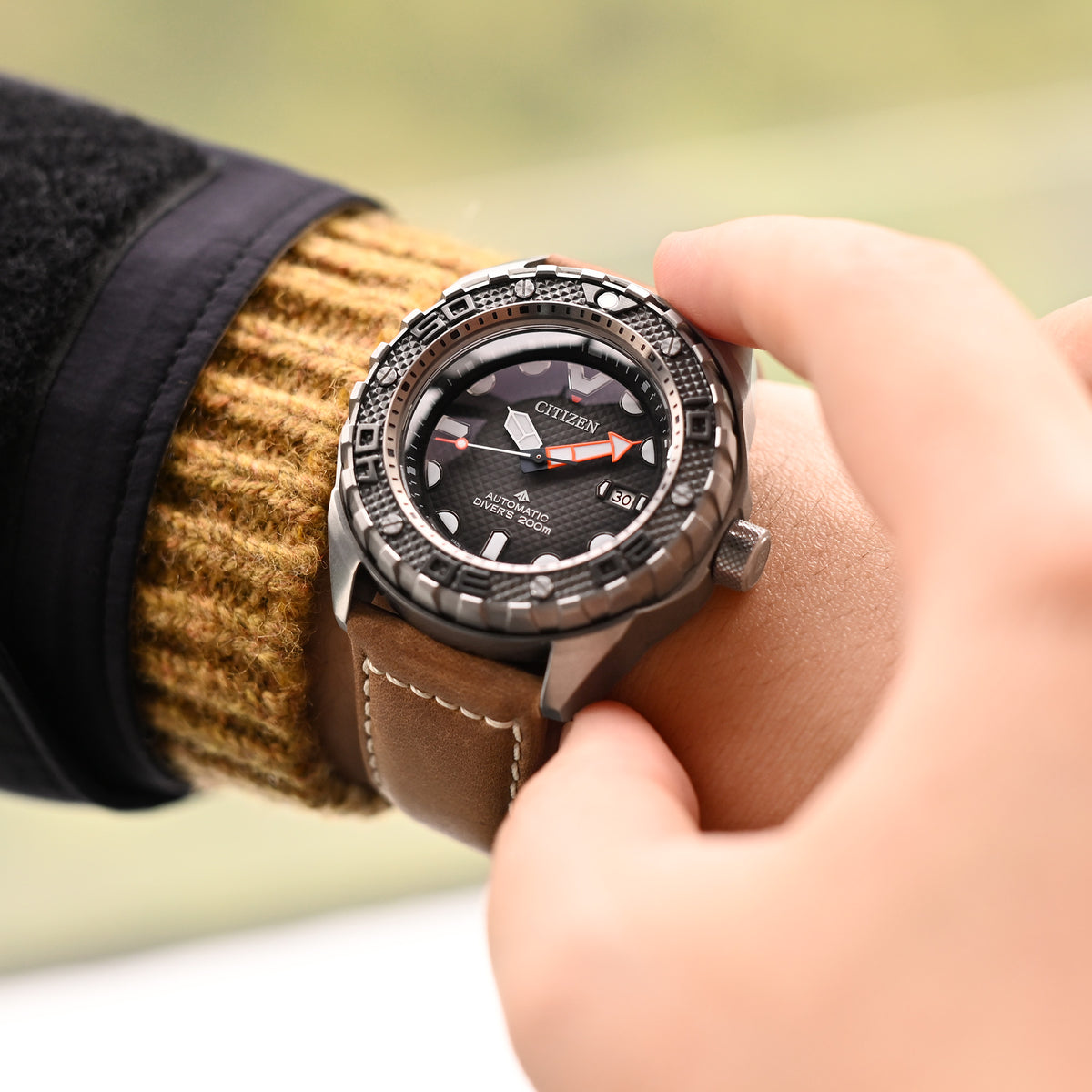 MiLTAT 24mm Mud Brown Nubuck Leather Watch Strap, Beige Stitching