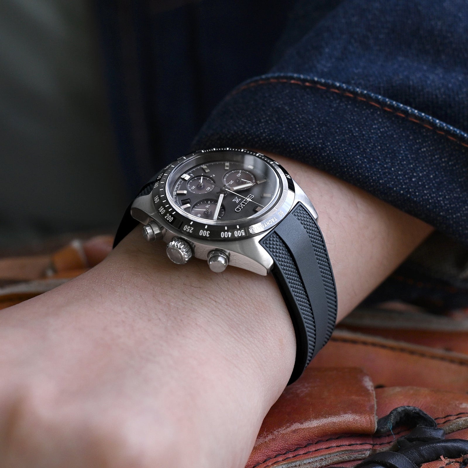 Seiko Speedtimer Panda chronograph SSC819 Black Dial Seitona Strapcode watch bands